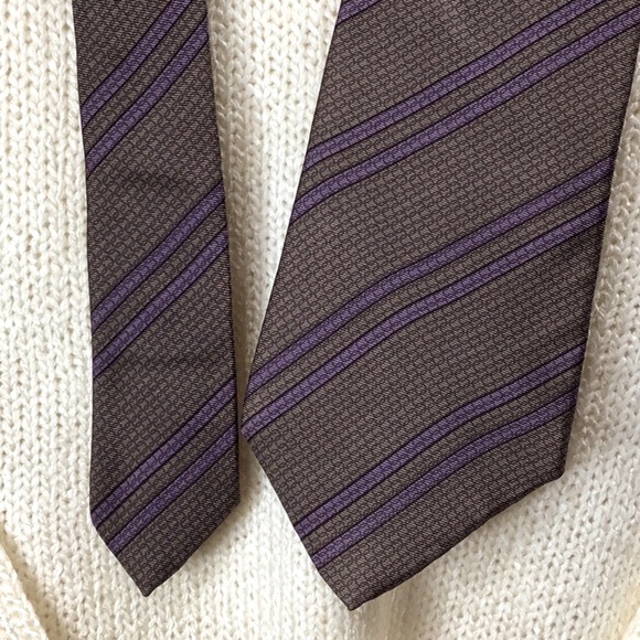 ⚜️VTG Yves Saint Laurent ‘Paris New York’ All Silk Purple Grey - Picture 7 of 7